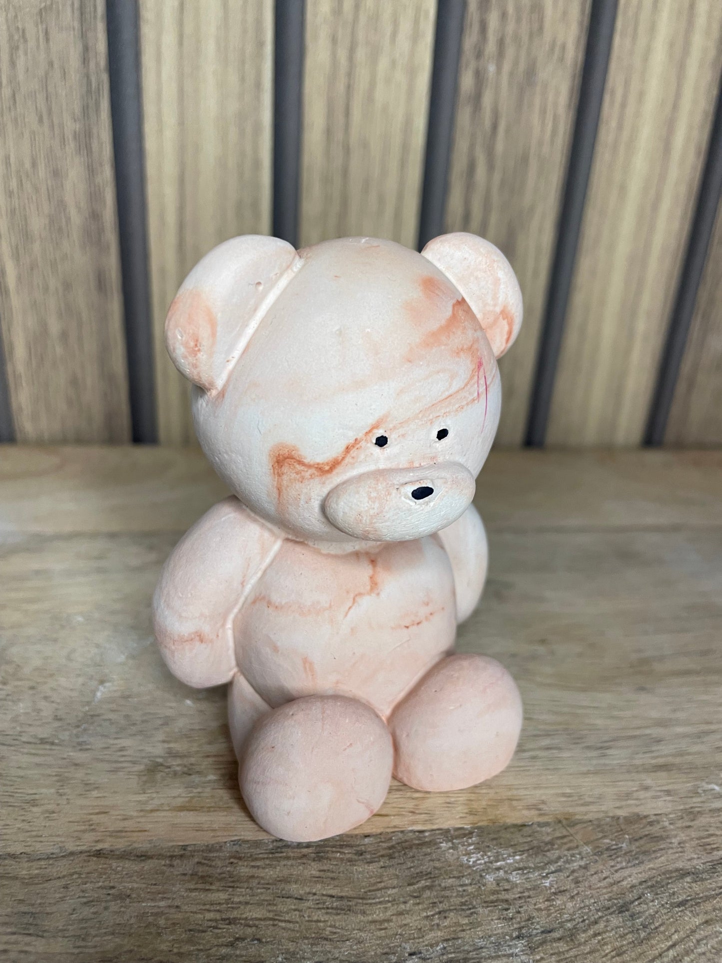 Figurine nounours. Ourson. Déco. A personnaliser. A offrir. Décoration. Chambre d’enfant. Figurines. Poudre de moulage écologique. Fait main. Artisanat Français.