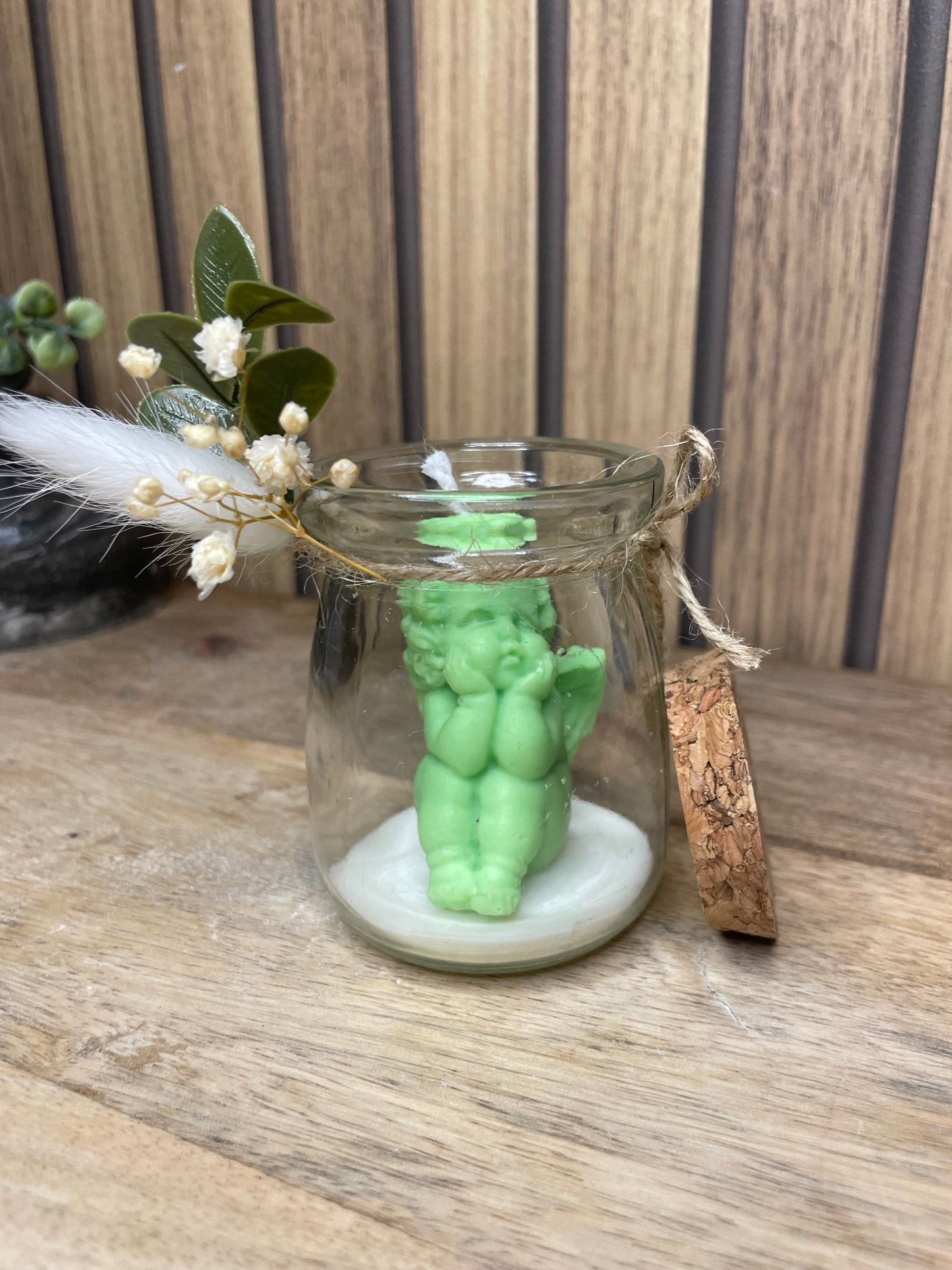 Décoration bougie parfumée ange et fleurs séchées personnalisable. Cire végétal et fragrances de Grasse. Bougie artisanale. Cadeaux pour événements et cérémonies