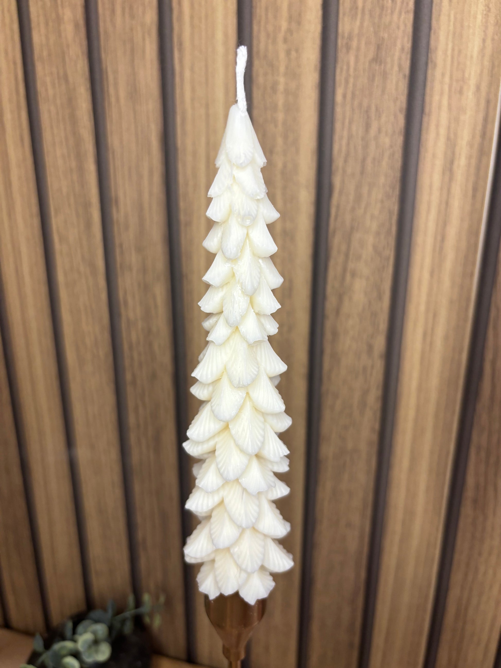Bougie. Bougie parfumée. Sapin. Sapin de Noël. Épicéa. Bougeoir. Décoration de Noël. Déco. Chandelier. Déco de table. Idée cadeau. Idée déco.