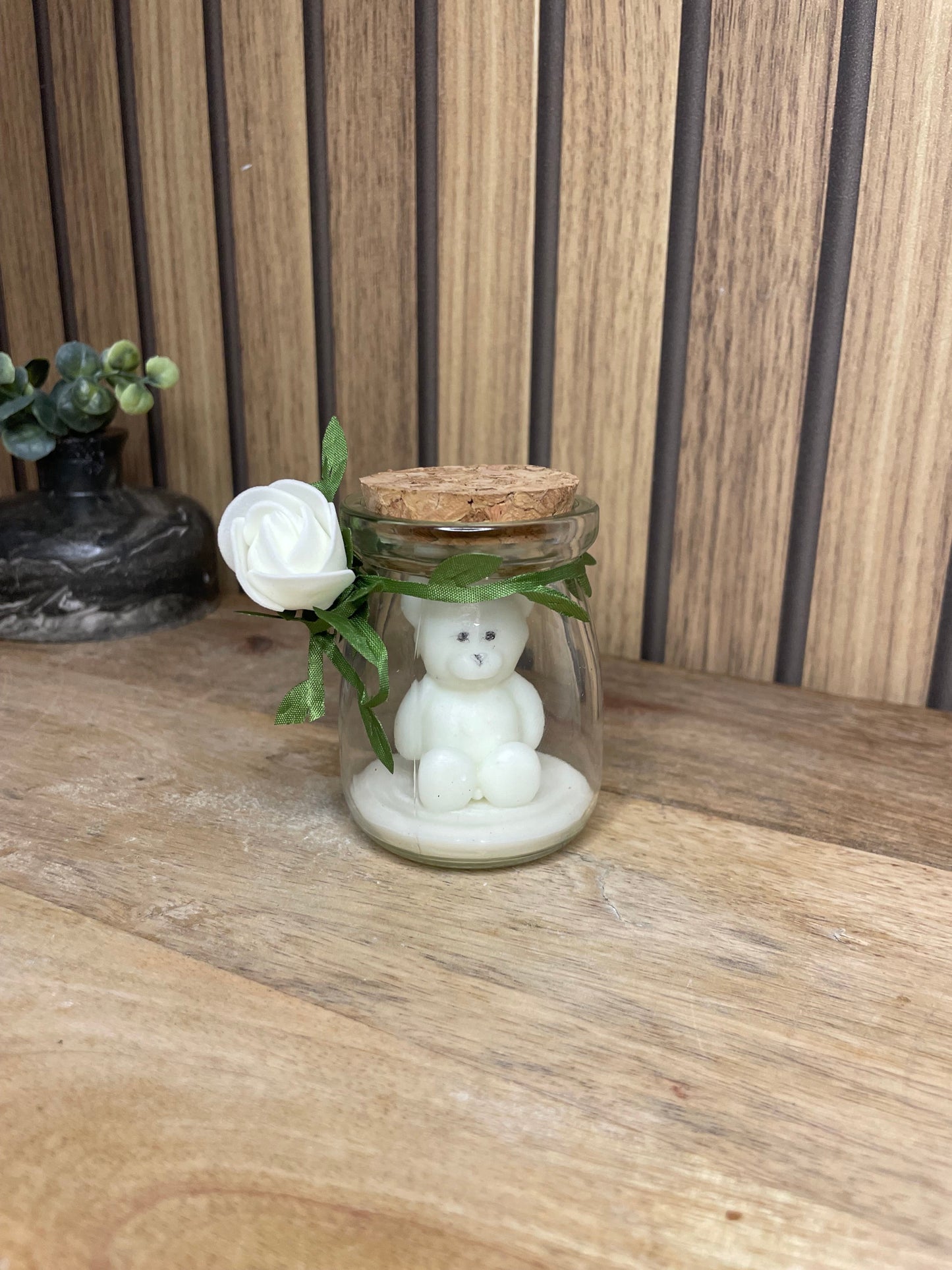 Décoration bougie parfumée ourson et fleur personnalisable. Cire végétal et fragrances de Grasse. Bougie artisanale. Cadeaux pour événements et cérémonies