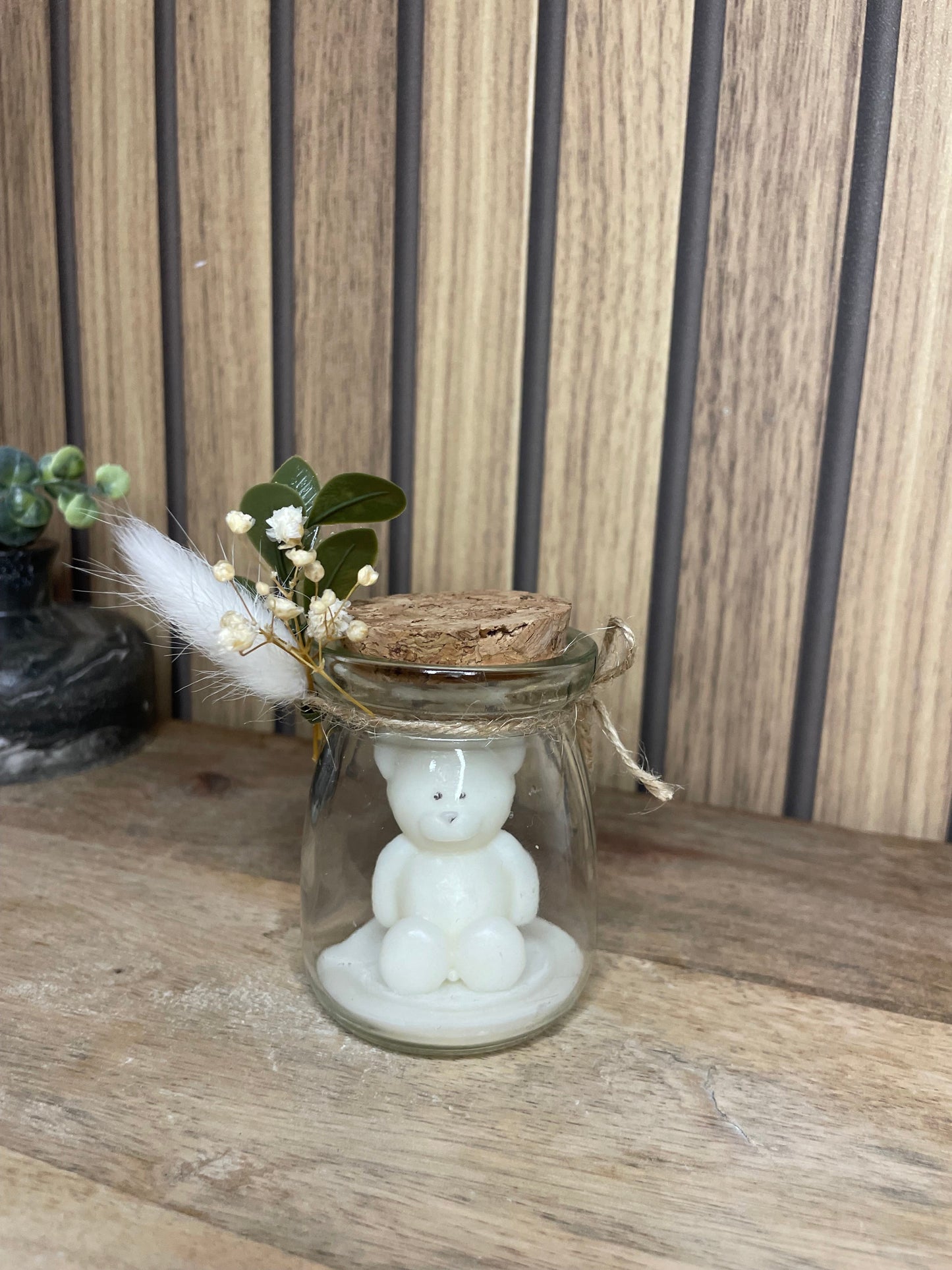 Décoration bougie parfumée ourson et fleurs séchées personnalisable. Cire végétal et fragrances de Grasse. Bougie artisanale. Cadeaux pour événements et cérémonies