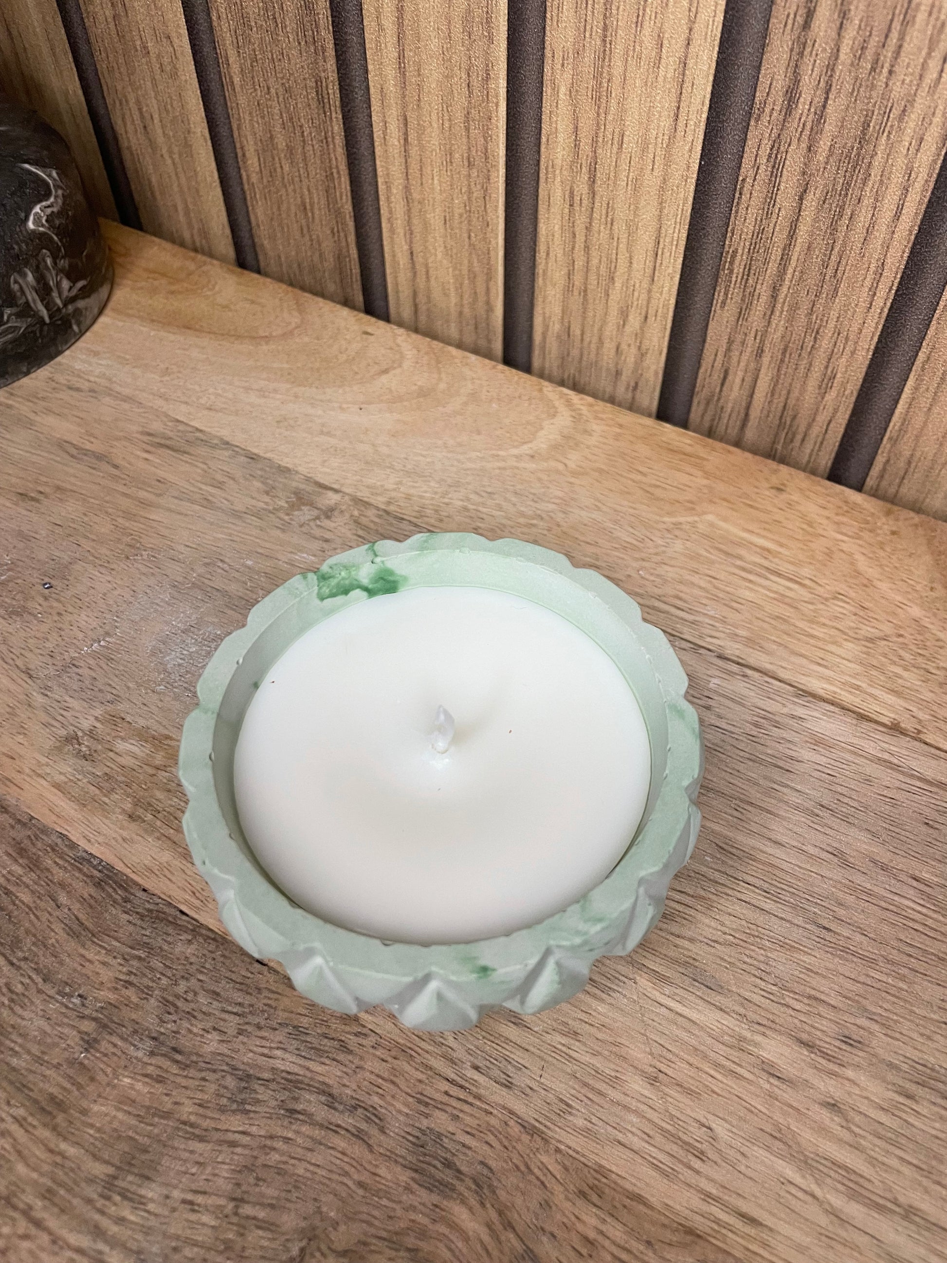 Décoration bougie parfumée avec fleurs séchées personnalisable. Cire végétal et fragrances de Grasse. Bougie artisanale. Cadeaux pour événements et cérémonies