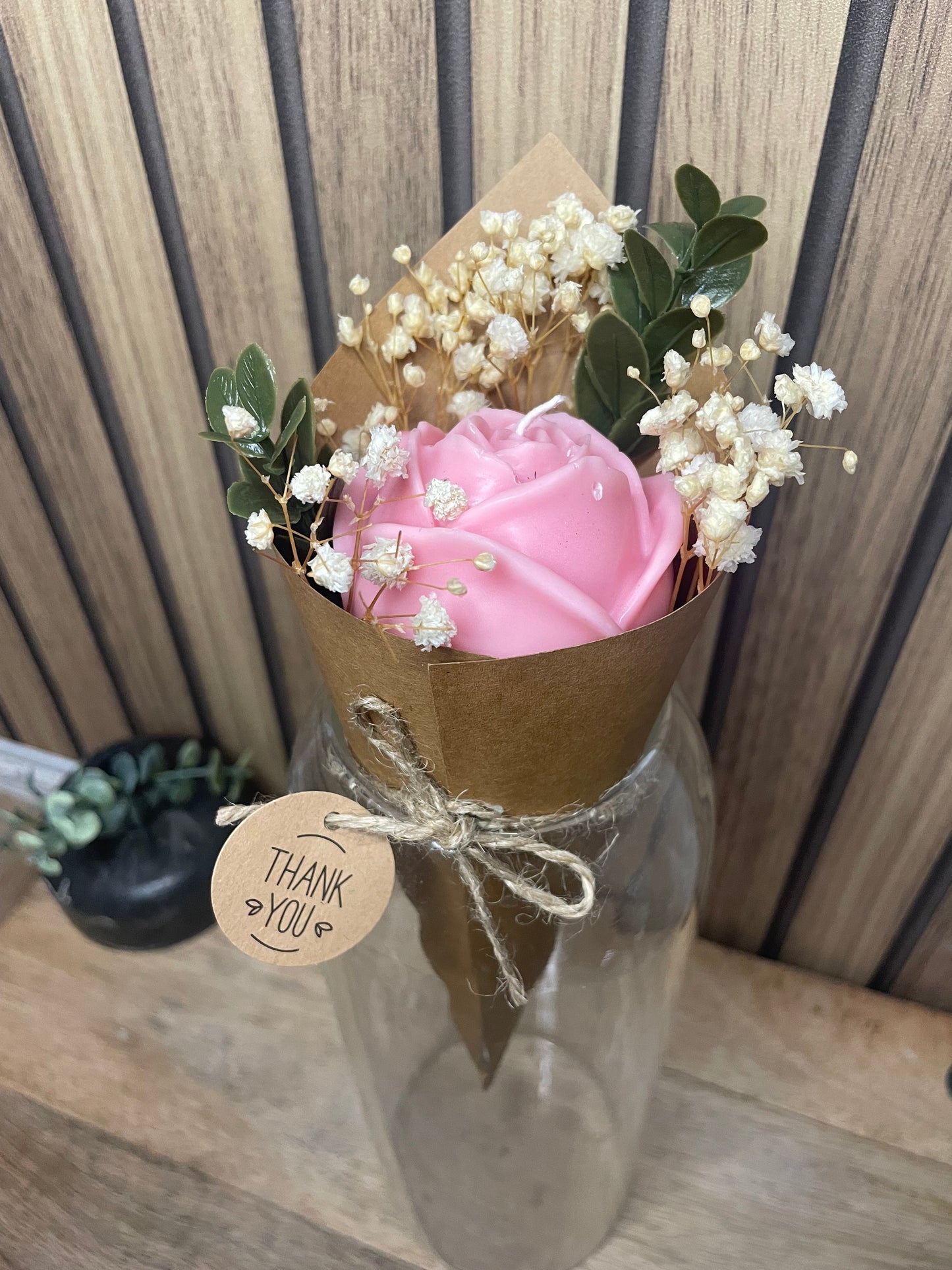 Cadeaux cérémonies et événements bouquet fleurs bougie rose et fleurs séchées