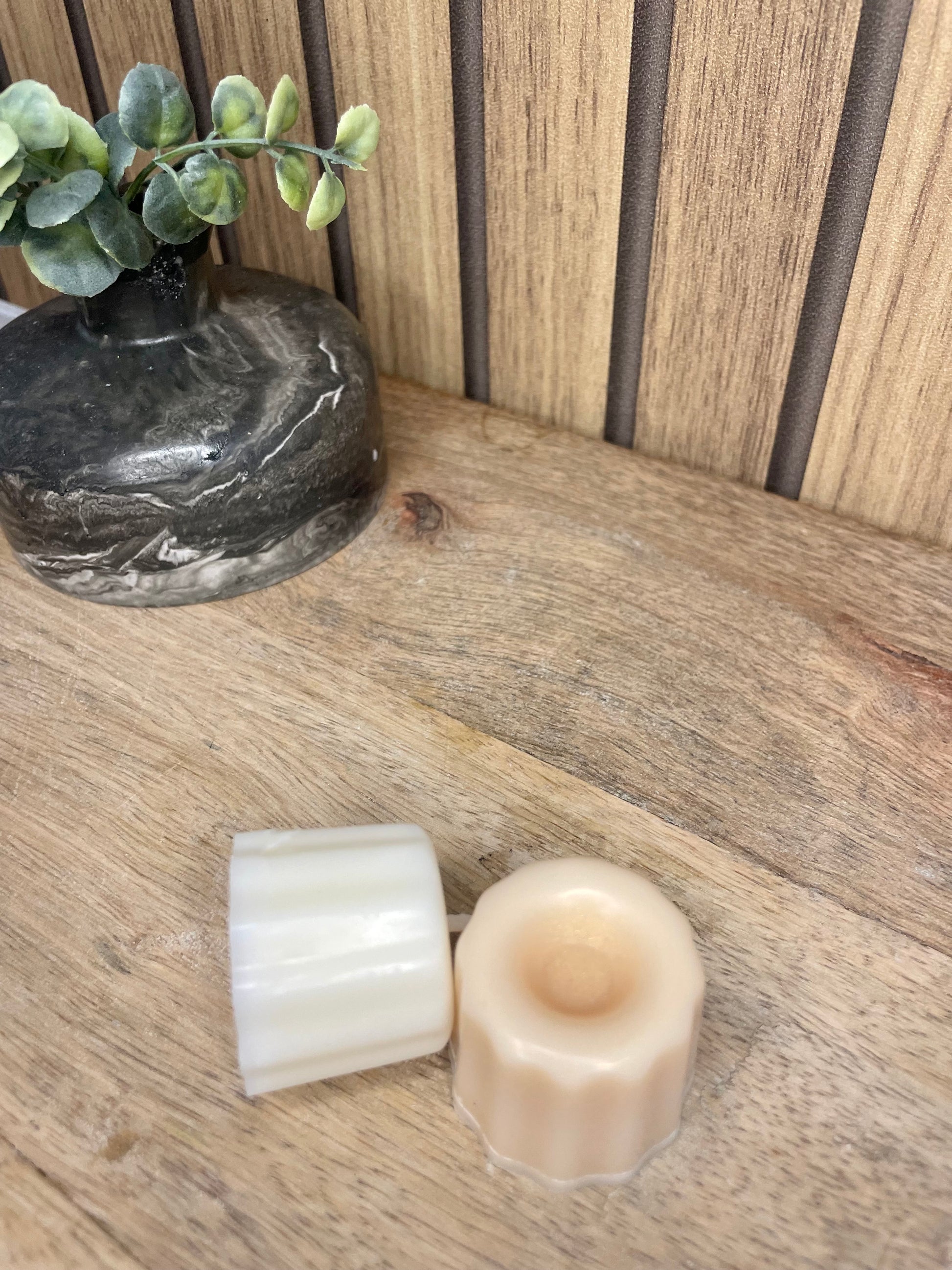 Fondant parfumé cannelé. Cire végétal et parfum de Grasse. Fabrication artisanale fait main. Brûle parfum brûleur