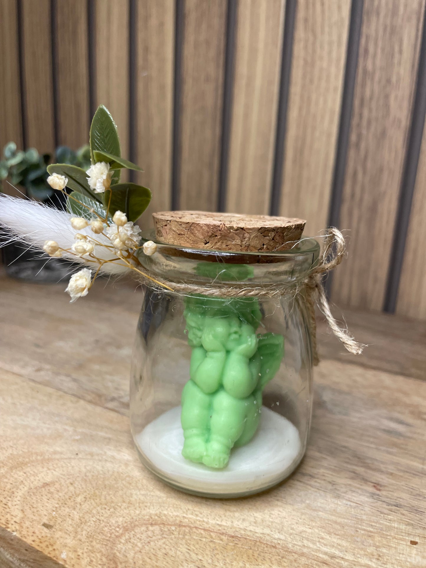 Décoration bougie parfumée ange et fleurs séchées personnalisable. Cire végétal et fragrances de Grasse. Bougie artisanale. Cadeaux pour événements et cérémonies