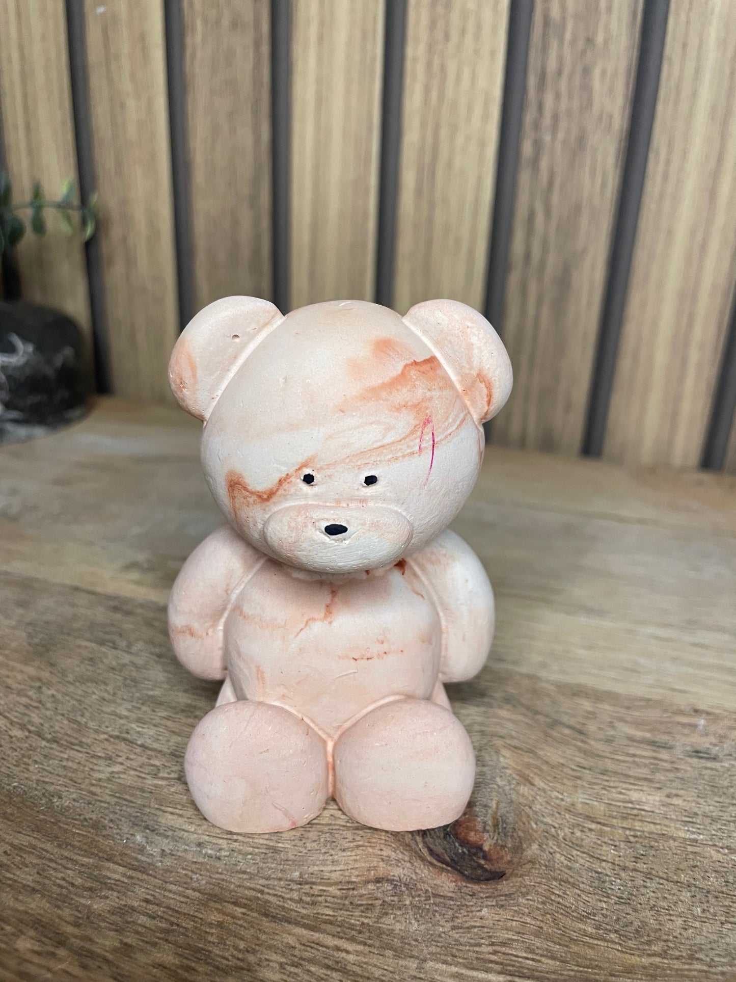 Figurine nounours. Ourson. Déco. A personnaliser. A offrir. Décoration. Chambre d’enfant. Figurines. Poudre de moulage écologique. Fait main. Artisanat Français.