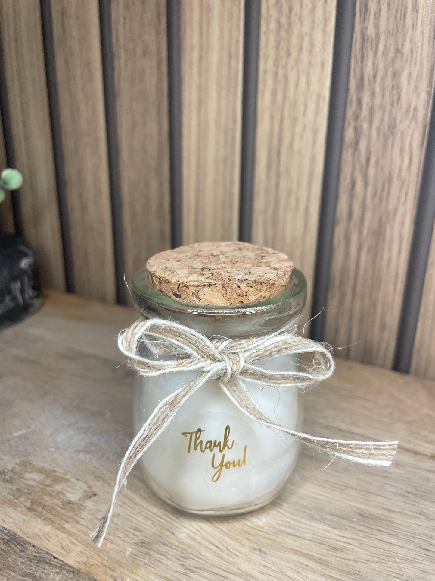 Décoration bougie parfumée avec noeud personnalisable. Cire végétal et fragrances de Grasse. Bougie artisanale. Cadeaux pour événements et cérémonies