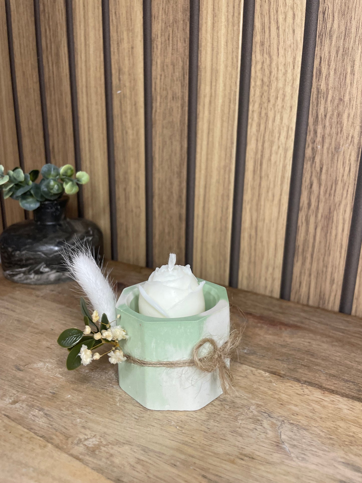 Décoration bougie parfumée rose et fleurs séchées personnalisable pour cadeaux événements et cérémonies