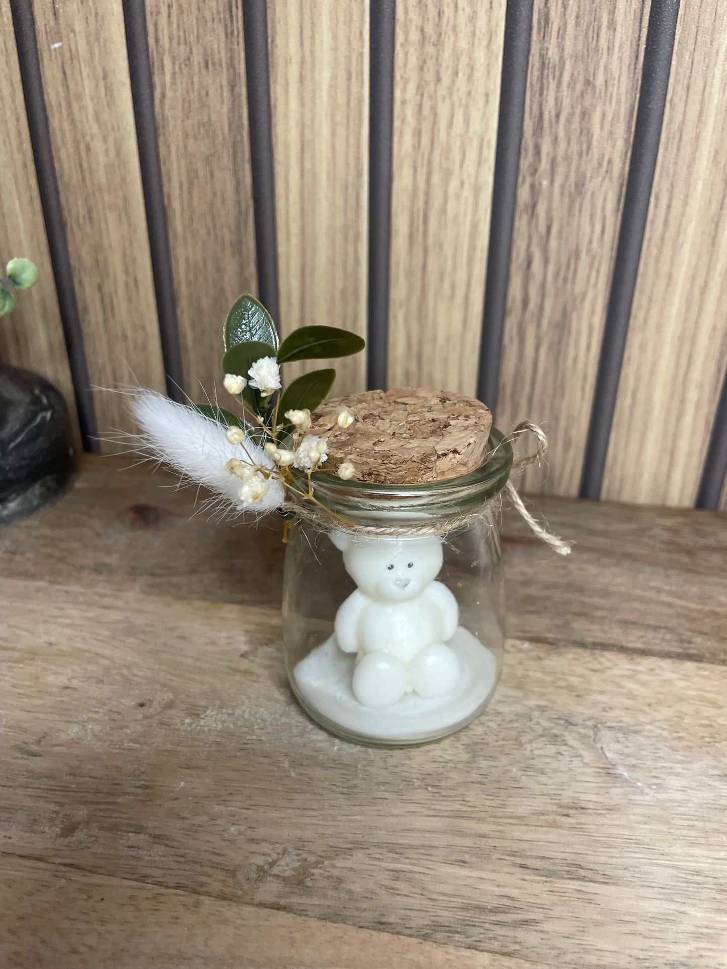 Décoration bougie parfumée ourson et fleurs séchées personnalisable. Cire végétal et fragrances de Grasse. Bougie artisanale. Cadeaux pour événements et cérémonies