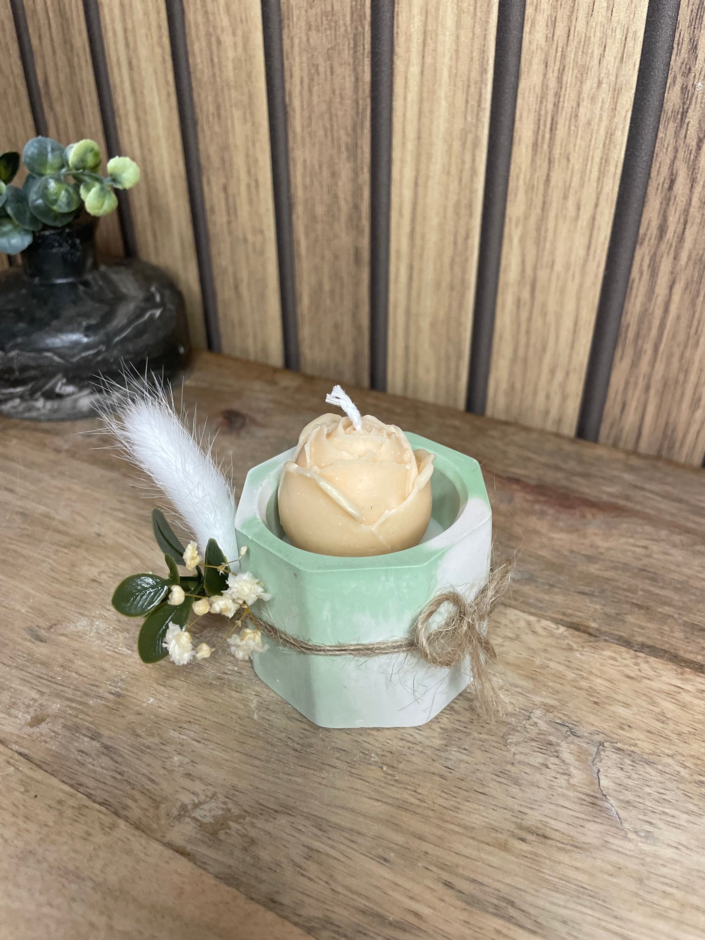 Décoration bougie parfumée rose et fleurs séchées personnalisable pour cadeaux événements et cérémonies