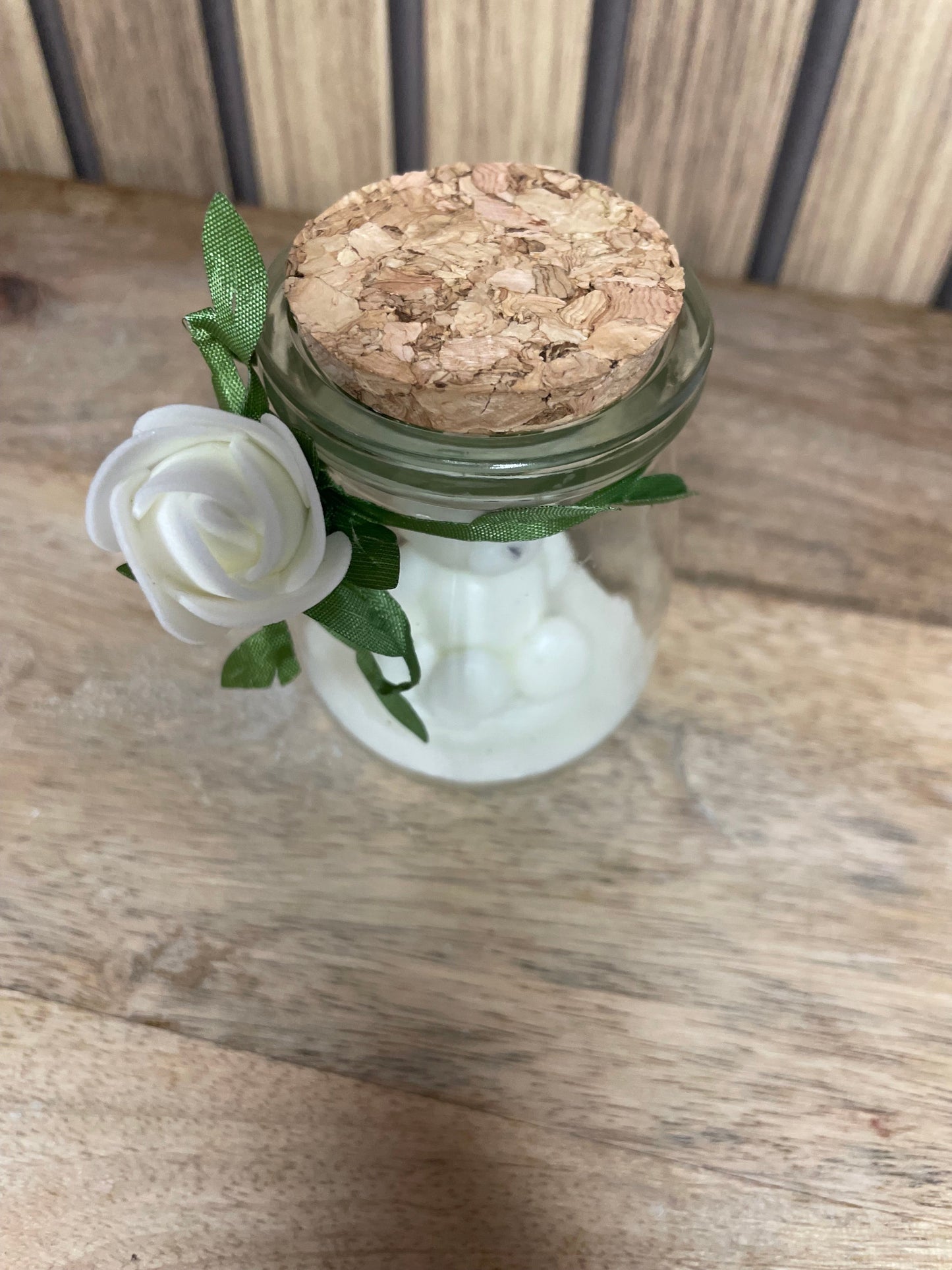 Décoration bougie parfumée ourson et fleur personnalisable. Cire végétal et fragrances de Grasse. Bougie artisanale. Cadeaux pour événements et cérémonies