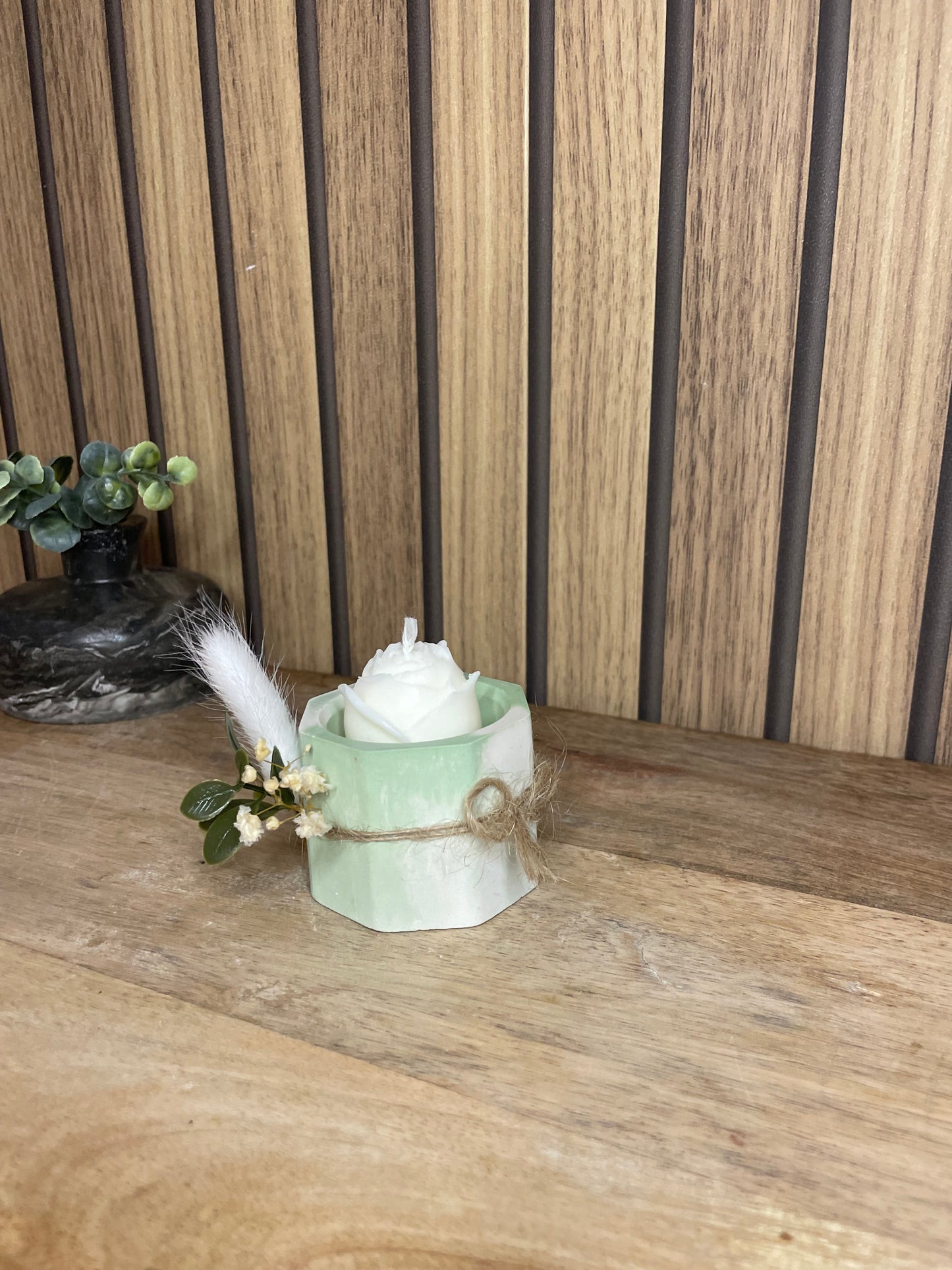 Décoration bougie parfumée rose et fleurs séchées personnalisable pour cadeaux événements et cérémonies