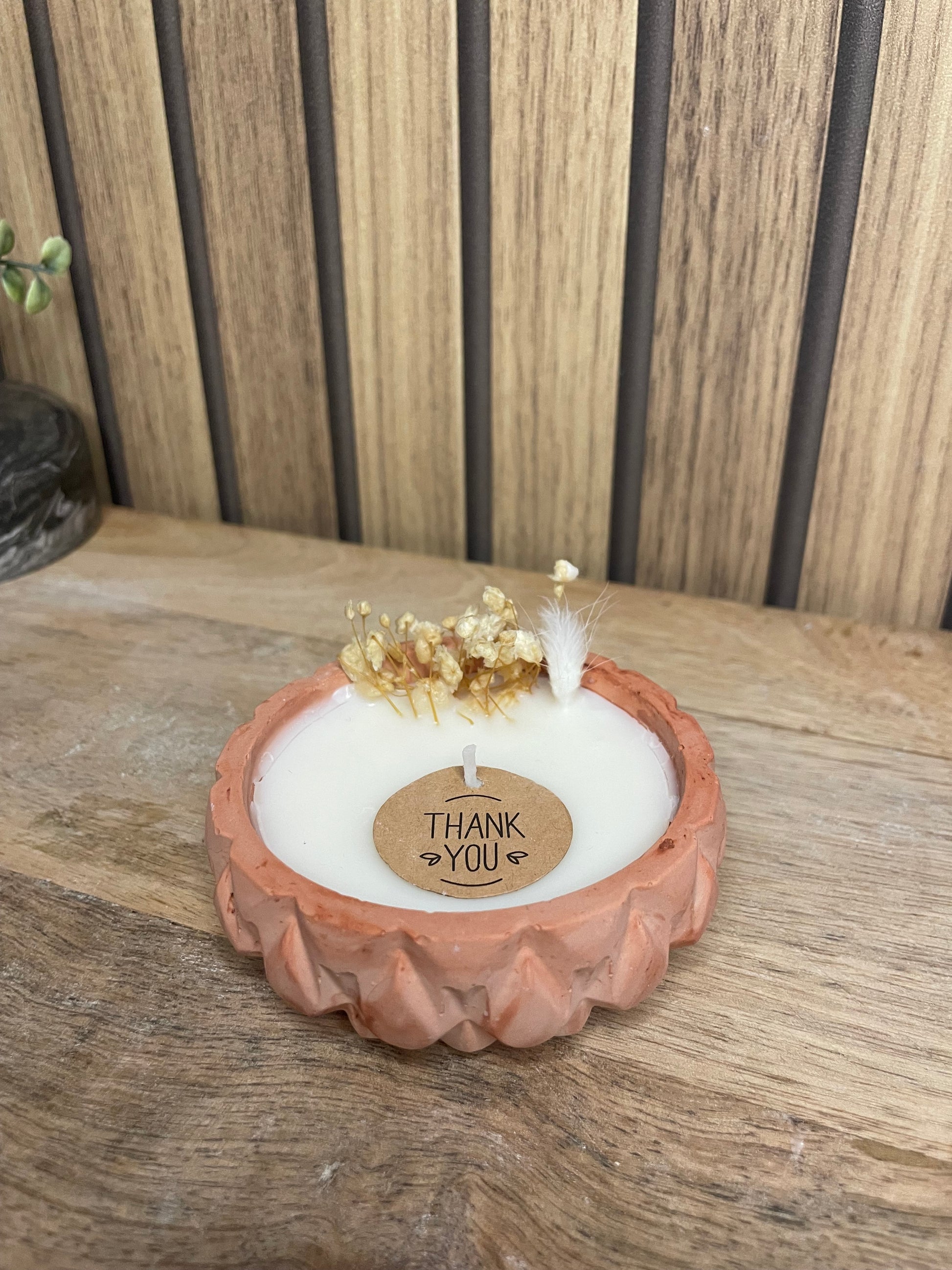 Décoration bougie parfumée avec fleurs séchées personnalisable. Cire végétal et fragrances de Grasse. Bougie artisanale. Cadeaux pour événements et cérémonies