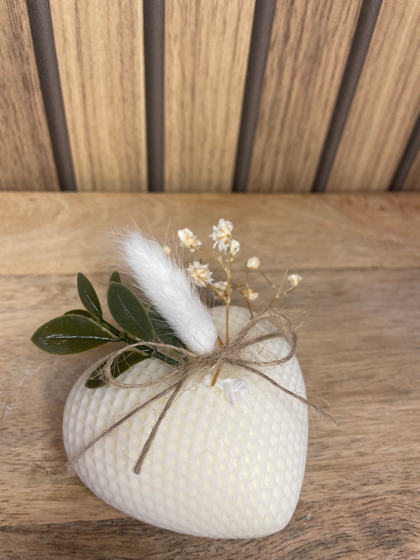 Bougie parfumée cœur et fleurs séchées personnalisable pour cadeaux événements et cérémonies