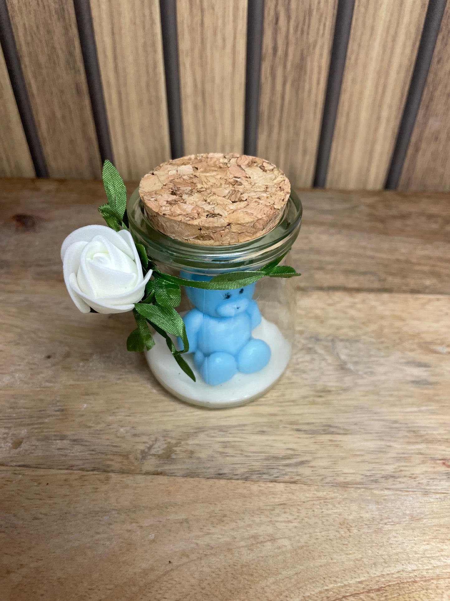Décoration bougie parfumée ourson et fleur personnalisable. Cire végétal et fragrances de Grasse. Bougie artisanale. Cadeaux pour événements et cérémonies