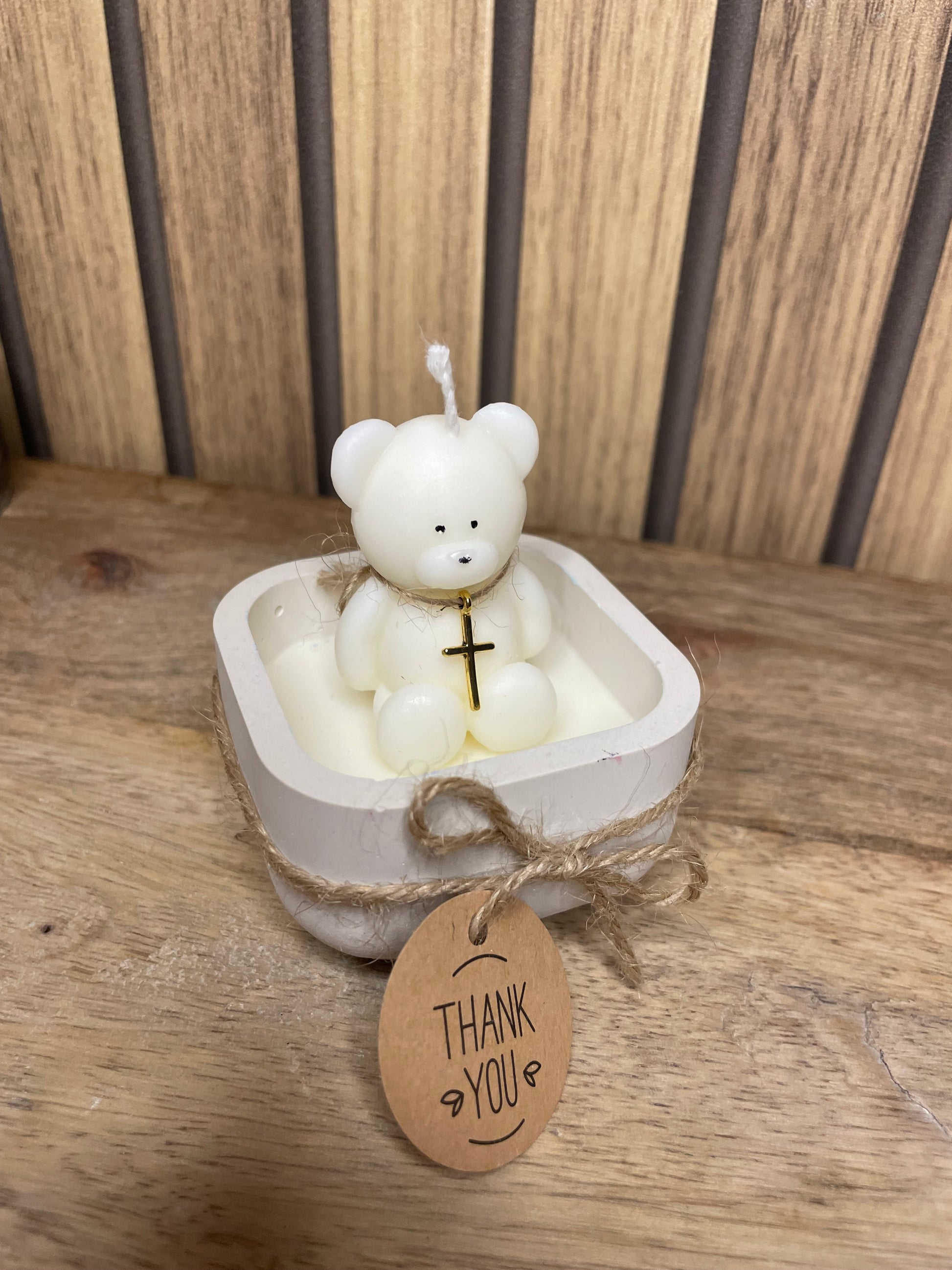 Décoration bougie parfumée nounours personnalisable. Cire végétal et fragrances de Grasse. Bougie artisanale. Cadeaux pour événements et cérémonies 