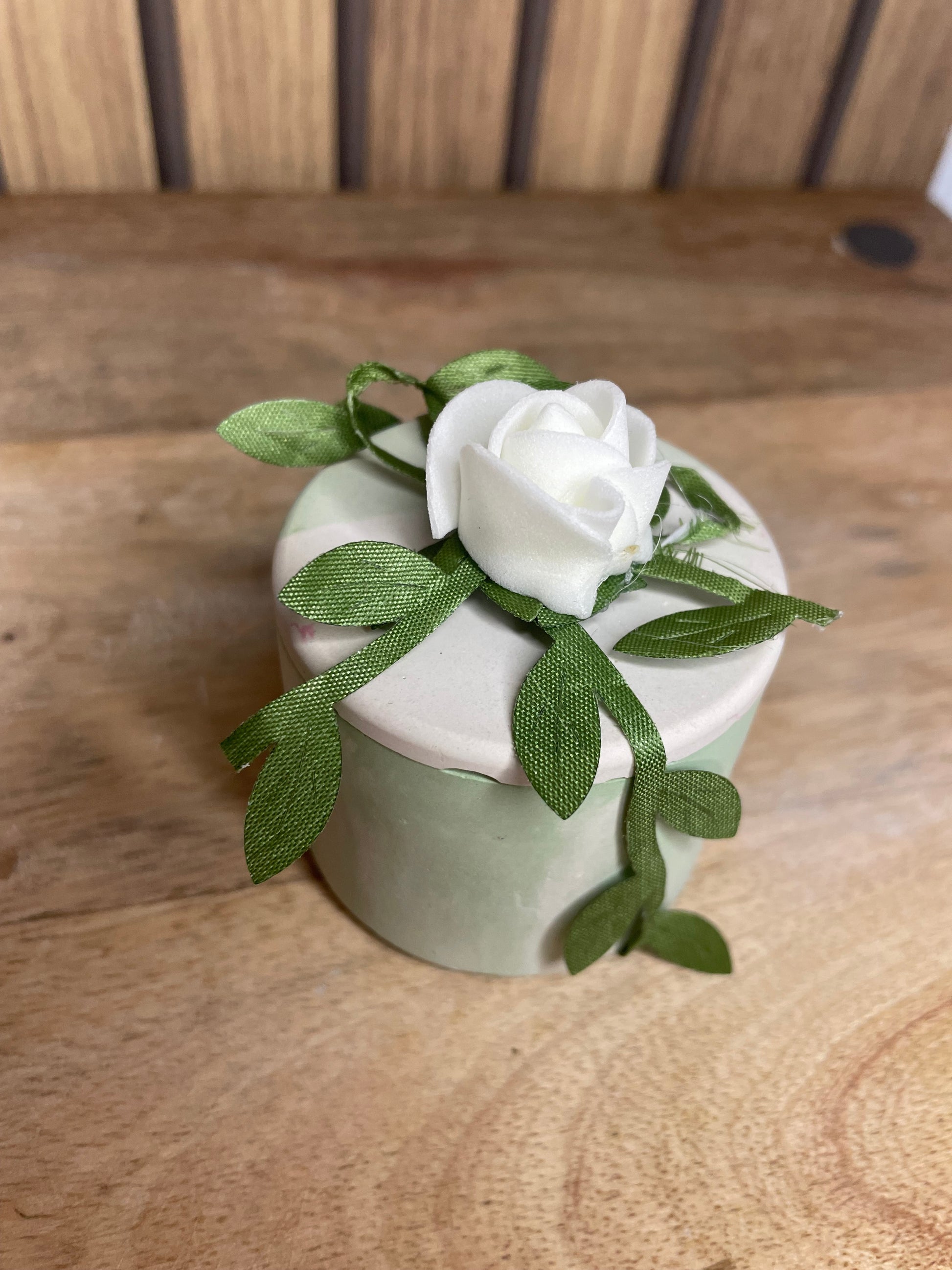 Décoration bougie parfumée et fleurs séchées personnalisable. Cire végétal et fragrances de Grasse. Bougie artisanale. Cadeaux pour événements et cérémonies 
