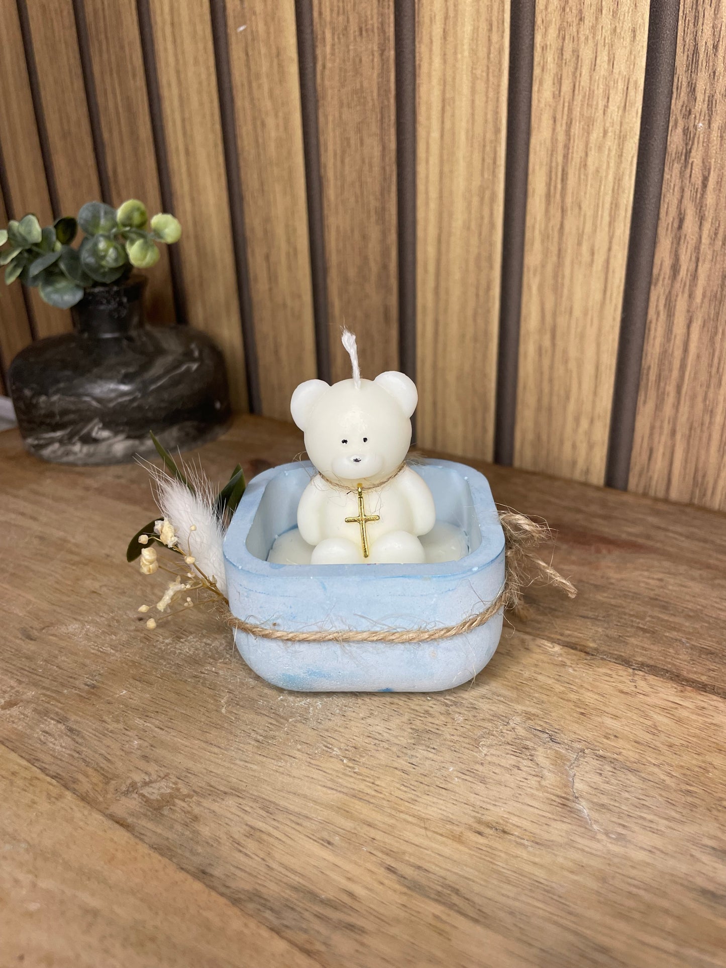 Décoration bougie parfumée nounours et fleurs séchées personnalisable. Cire végétal et fragrances de Grasse. Bougie artisanale. Cadeaux pour événements et cérémonies 