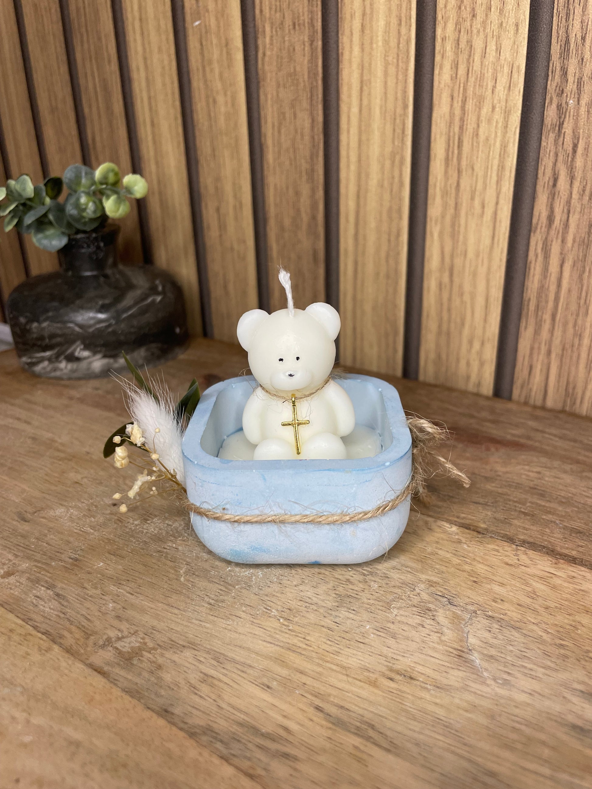 Décoration bougie parfumée nounours et fleurs séchées personnalisable. Cire végétal et fragrances de Grasse. Bougie artisanale. Cadeaux pour événements et cérémonies 