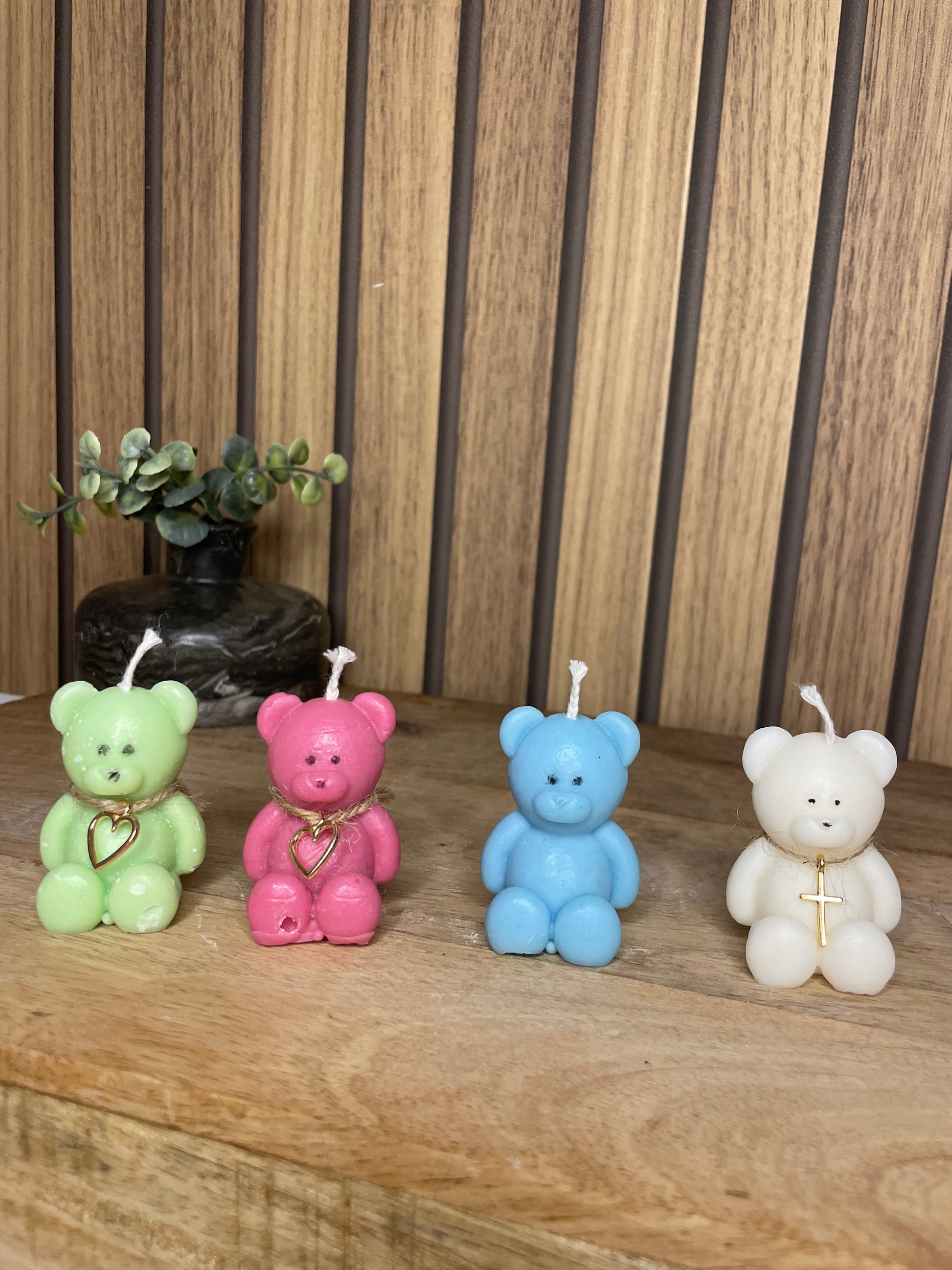 Décoration bougie parfumée nounours. Cire végétal et fragrances de Grasse. Bougie artisanale. Cadeaux pour événements et cérémonies 