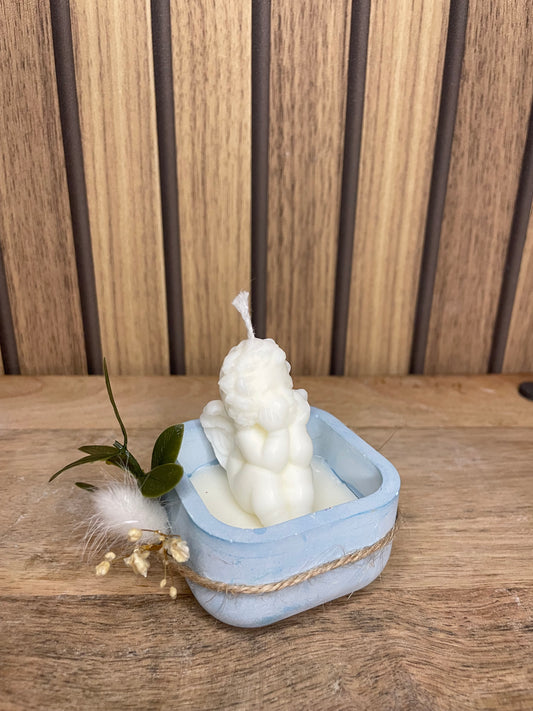 Décoration bougie parfumée ange et fleurs séchées personnalisable. Cire végétal et fragrances de Grasse. Bougie artisanale. Cadeaux pour événements et cérémonies 