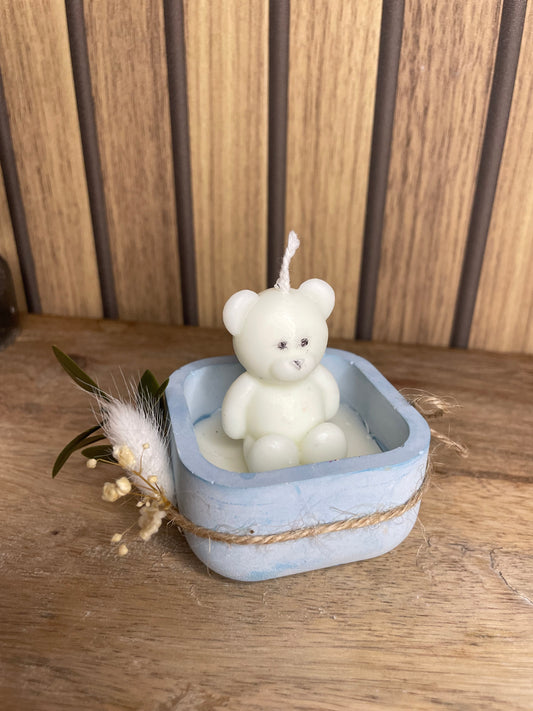 Décoration bougie parfumée nounours et fleurs séchées personnalisable. Cire végétal et fragrances de Grasse. Bougie artisanale. Cadeaux pour événements et cérémonies 