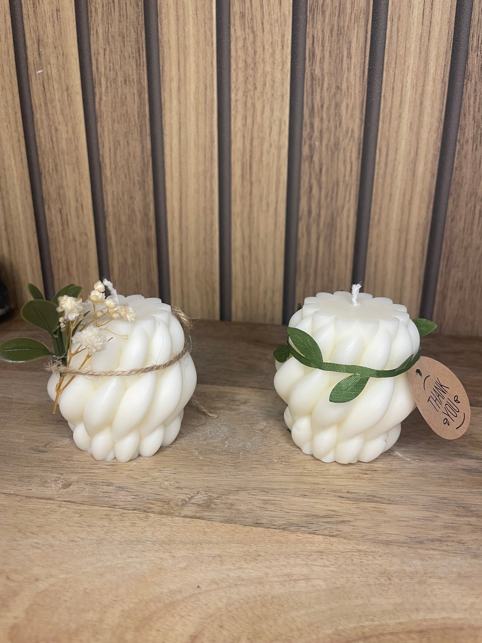 Décoration bougie parfumée et fleurs séchées personnalisable. Cire végétal et fragrances de Grasse. Bougie artisanale. Cadeaux pour événements et cérémonies 