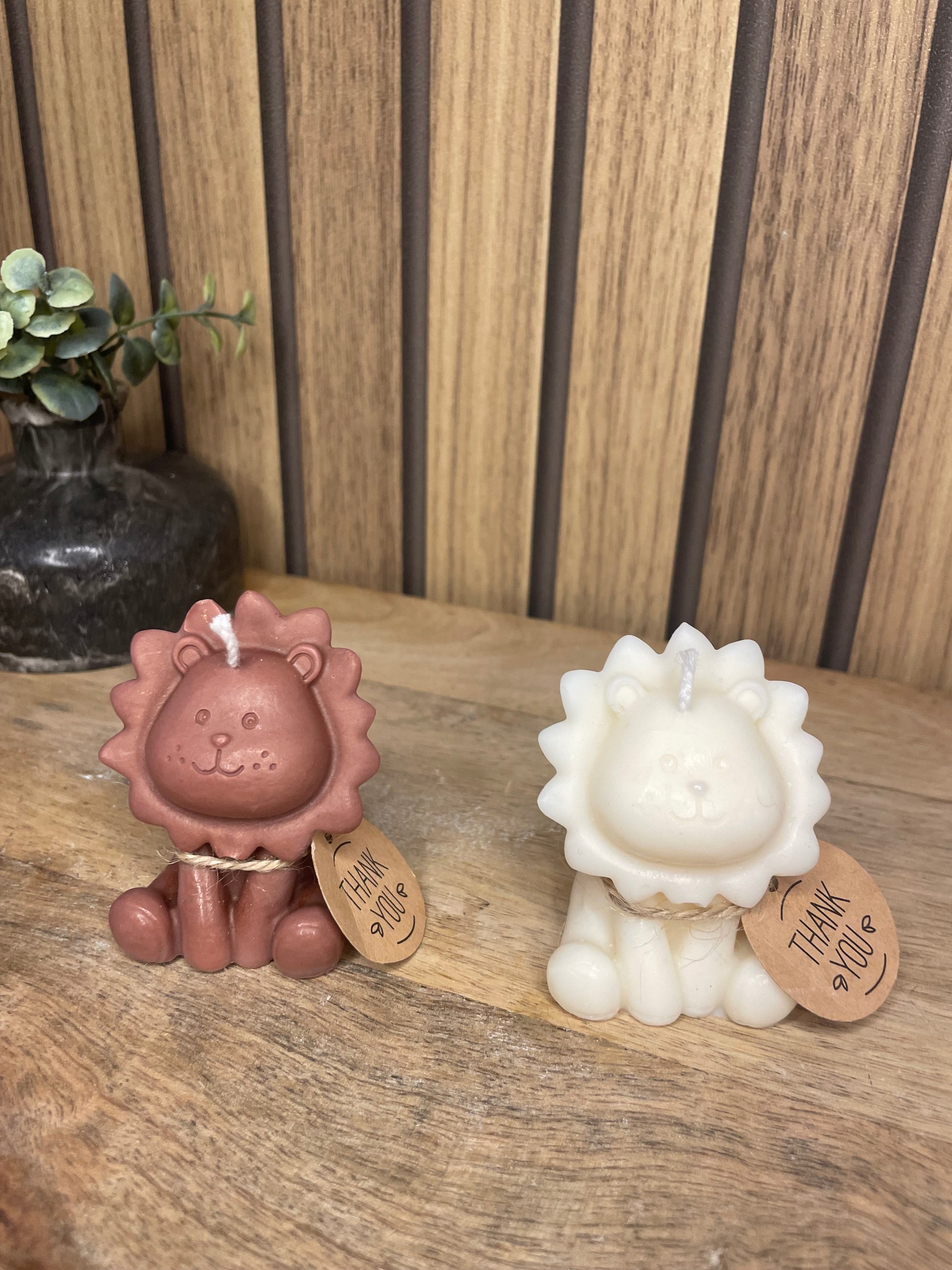 Bougie parfumée lion personnalisable pour cadeaux événements et cérémonies 