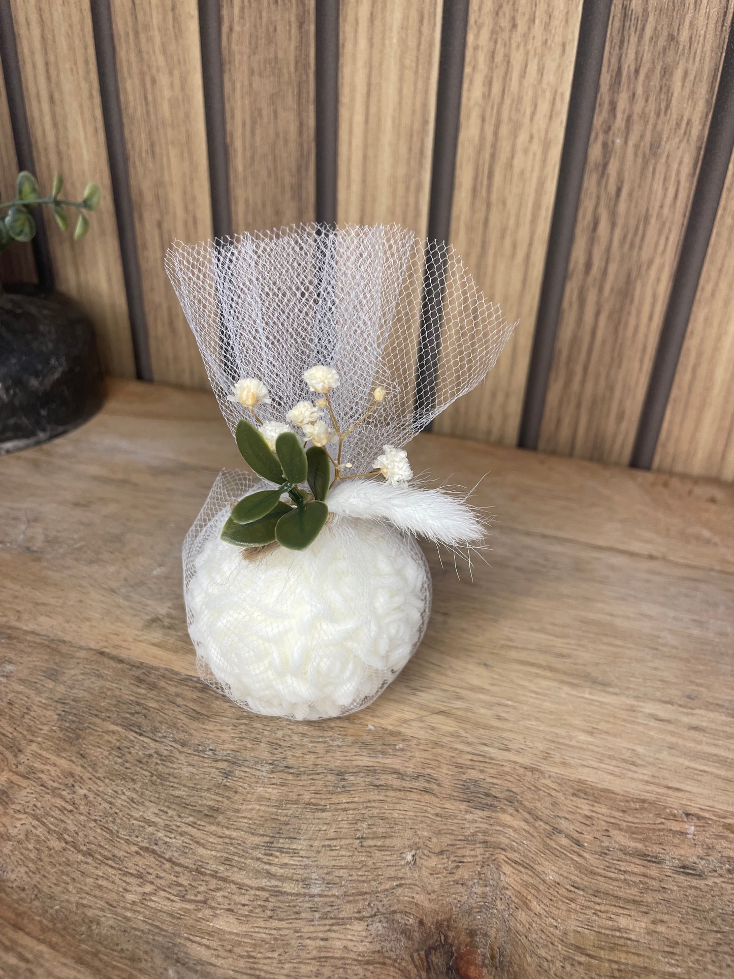 Décoration bougie parfumée avec des roses et fleurs séchées personnalisable. Cire végétal et fragrances de Grasse. Bougie artisanale. Cadeaux pour événements et cérémonies 