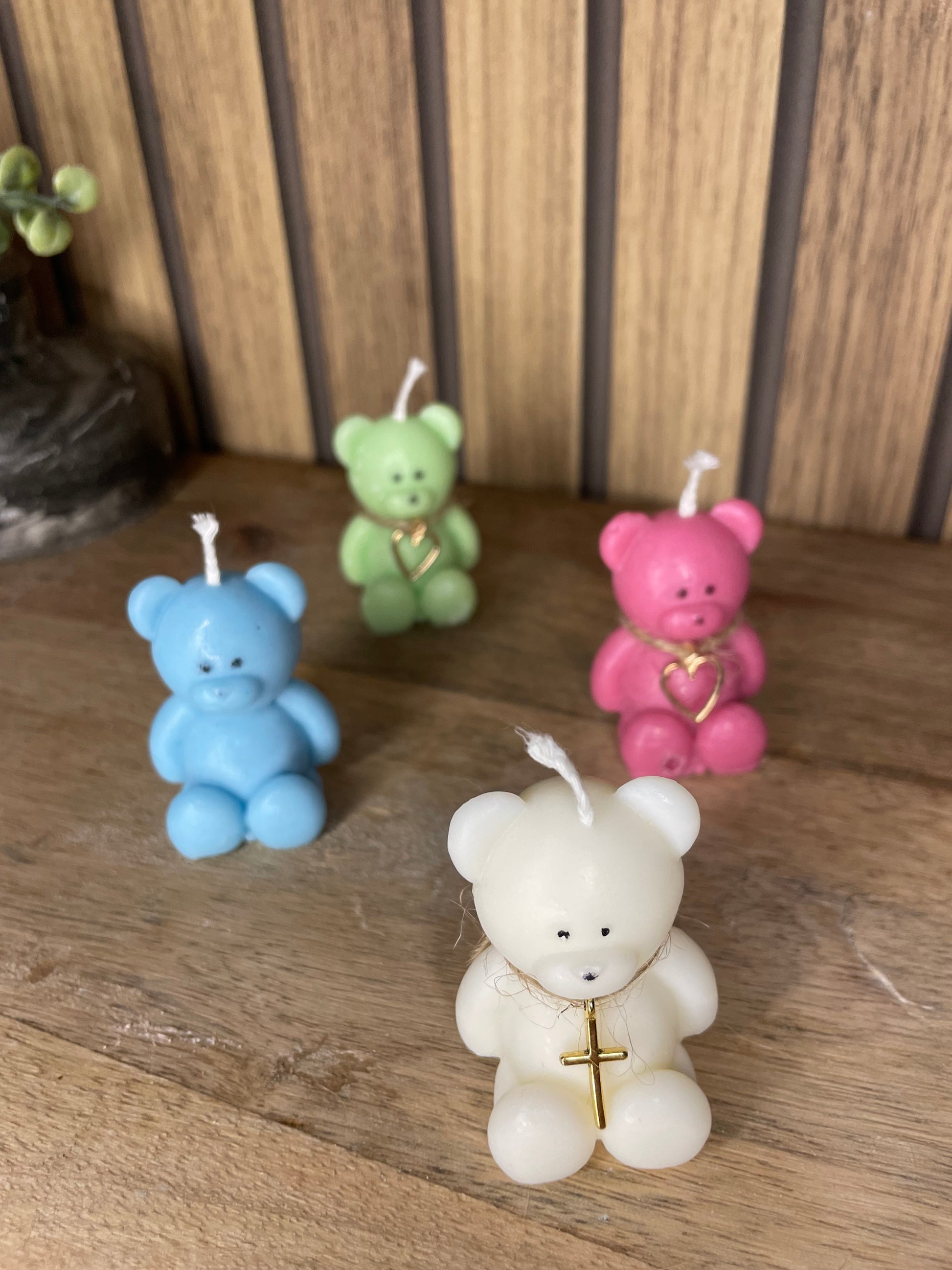 Décoration bougie parfumée nounours. Cire végétal et fragrances de Grasse. Bougie artisanale. Cadeaux pour événements et cérémonies 