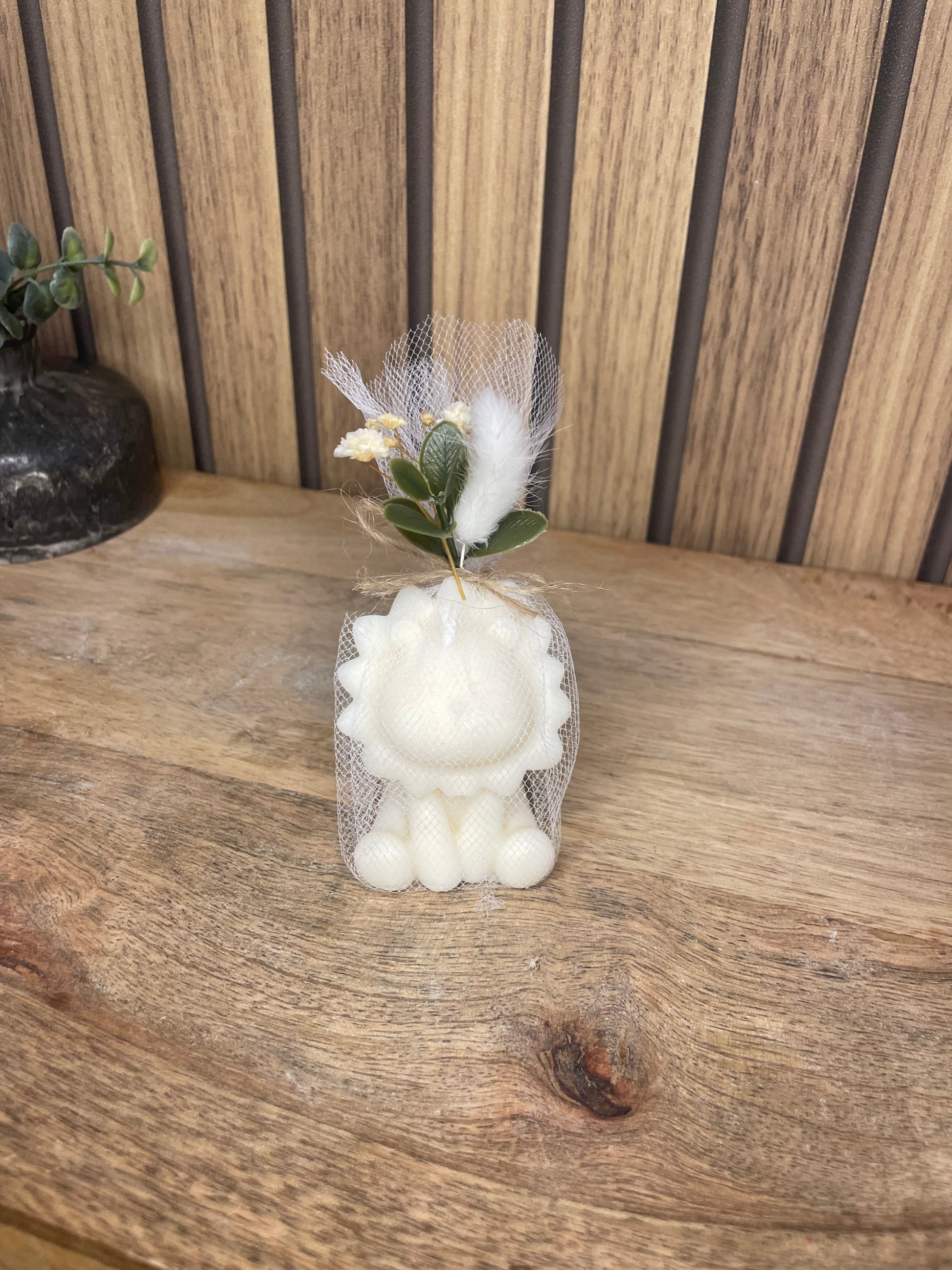 Bougie parfumée lion et fleurs séchées personnalisable pour cadeaux événements et cérémonies 