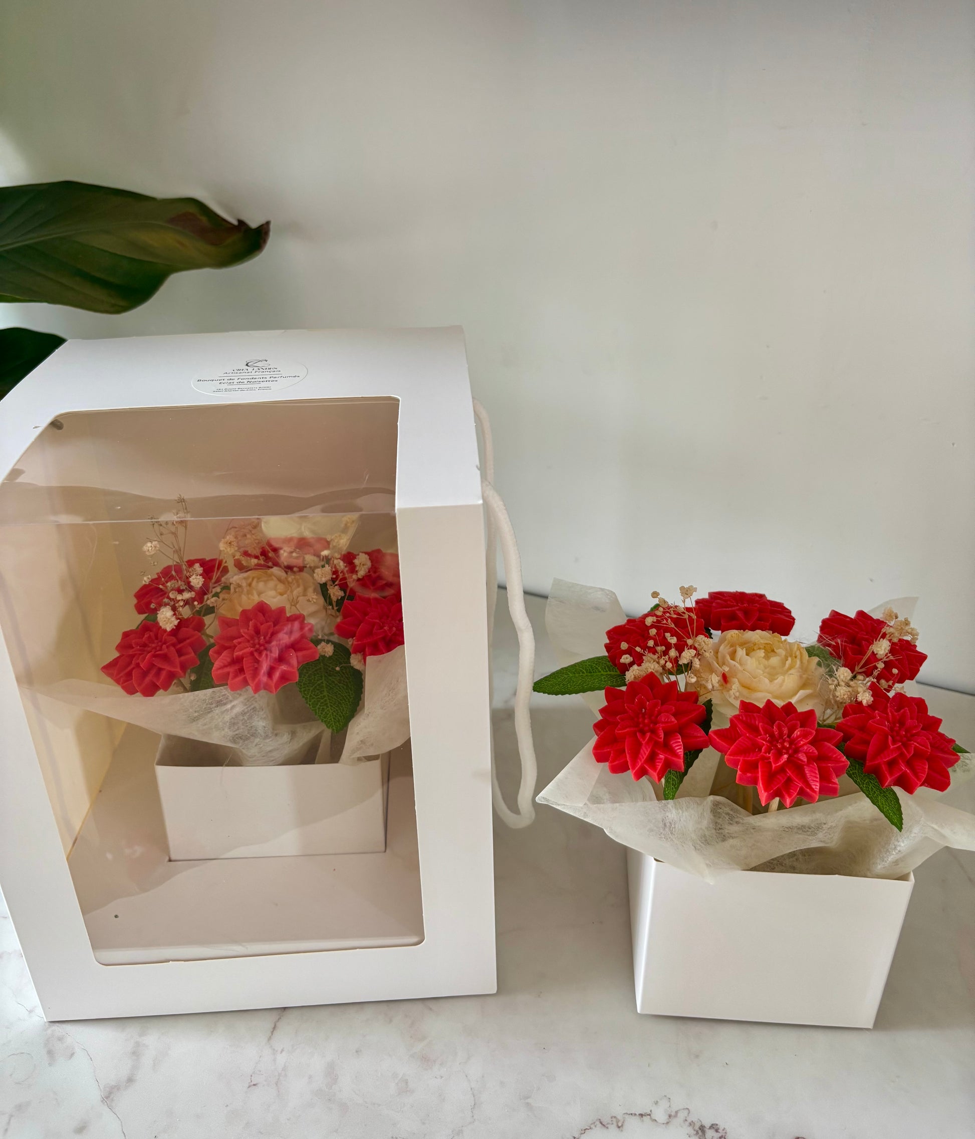 Bouquet de bougies. Cadeau. Noël. Cadeau de noël. Idée cadeau. Bougie parfumée. Fleur éternelle. Fleur. Bouquet. Décoration Noël. 