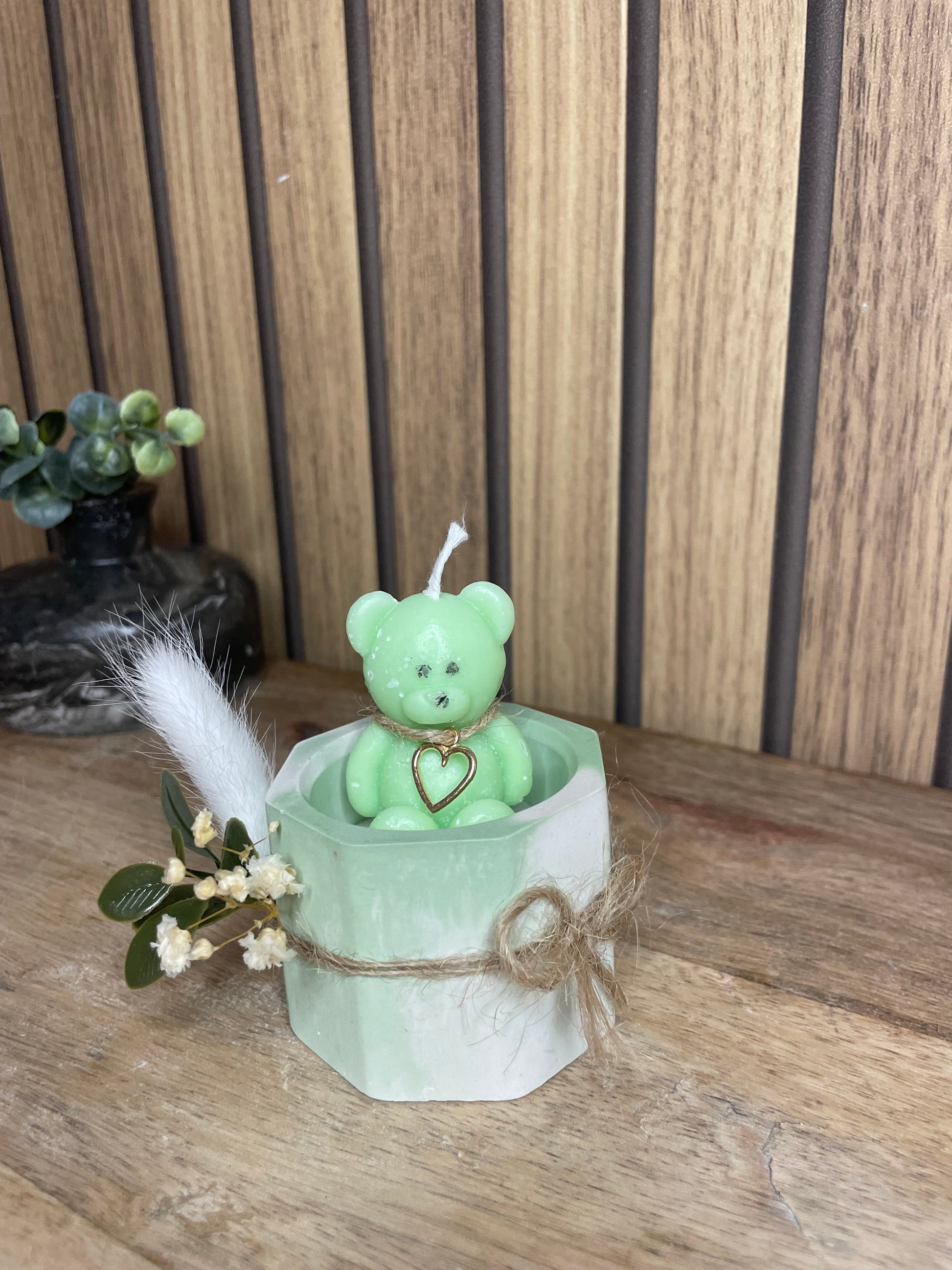 Décoration bougie parfumée nounours et fleurs séchées personnalisable pour cadeaux événements et cérémonies 