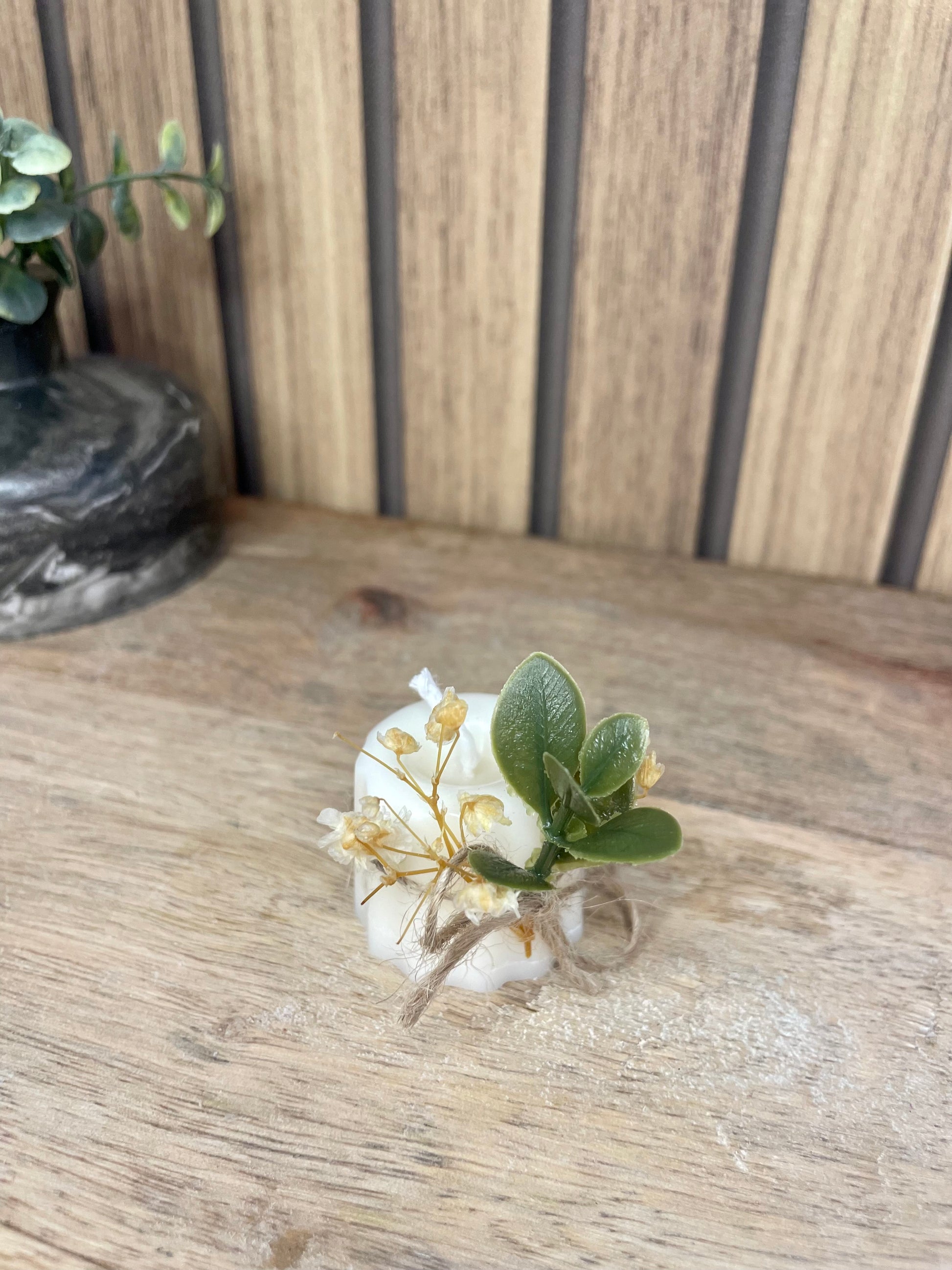 Bougie parfumée cannelé. Cire végétal et parfum de Grasse. Fabrication artisanale fait main. Cadeaux fêtes événements et cérémonies. 